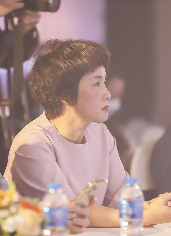 Bà Nguyễn Minh Hồi – Phó Chủ tịch HĐQT Công ty CP BĐS Thế kỷ Cen Land đến tham dự trực tiếp tại sự kiện